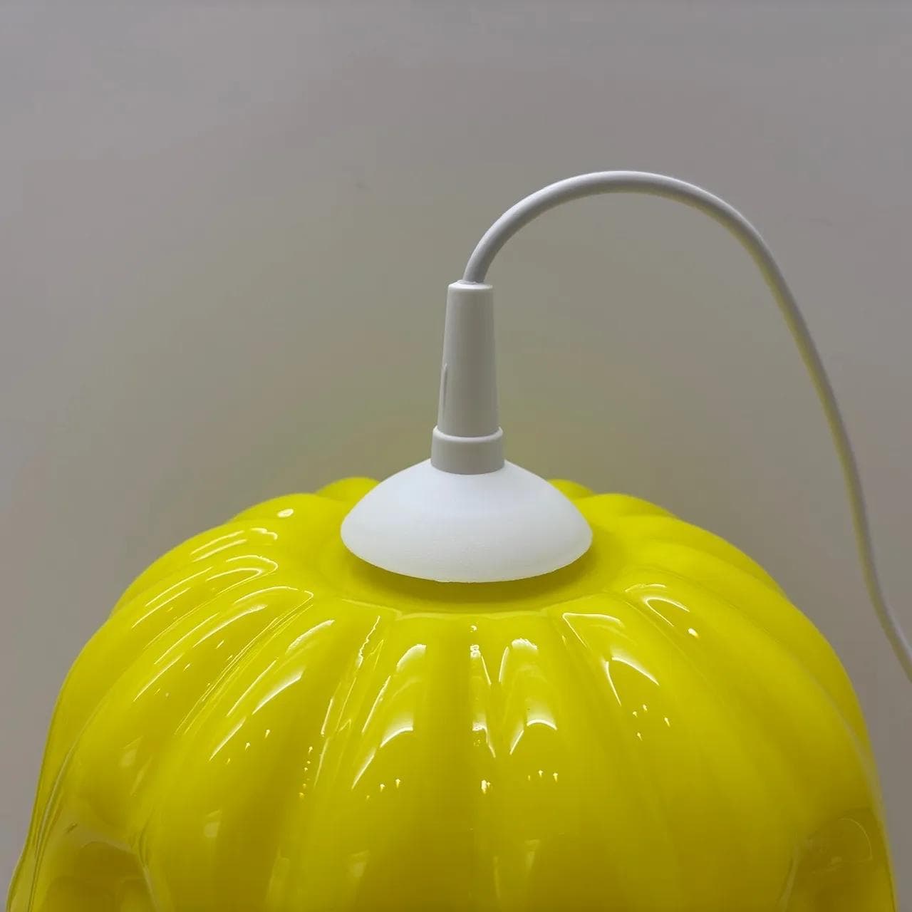 Lampa wisząca, żółty, szkło, Zakłady Sprzętu Oświetleniowego Zaos, Polska, lata 70. - 14143