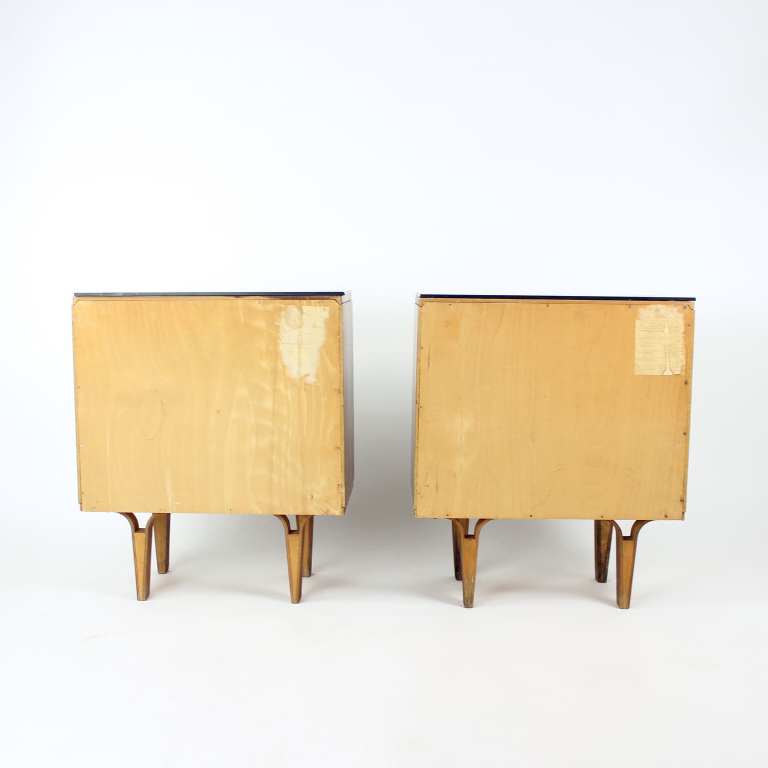 Pair of nightstands, brown walnut, black glass, Czechoslovakia, 1960s. - 201124