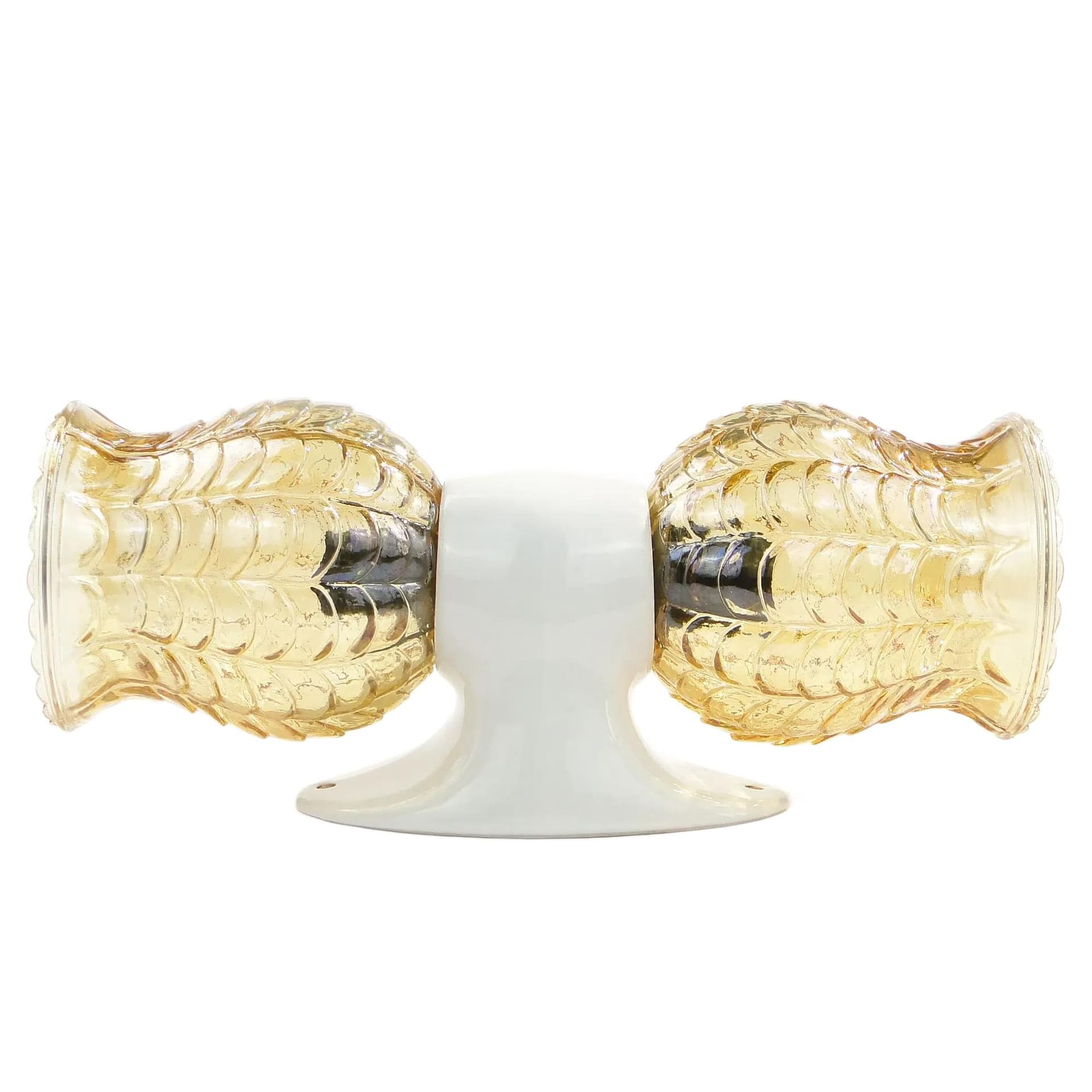 Kinkiet, ceramika ivory white, szkło bursztynowe, proj. K. Łaszkiewicz, Polska, lata 70.