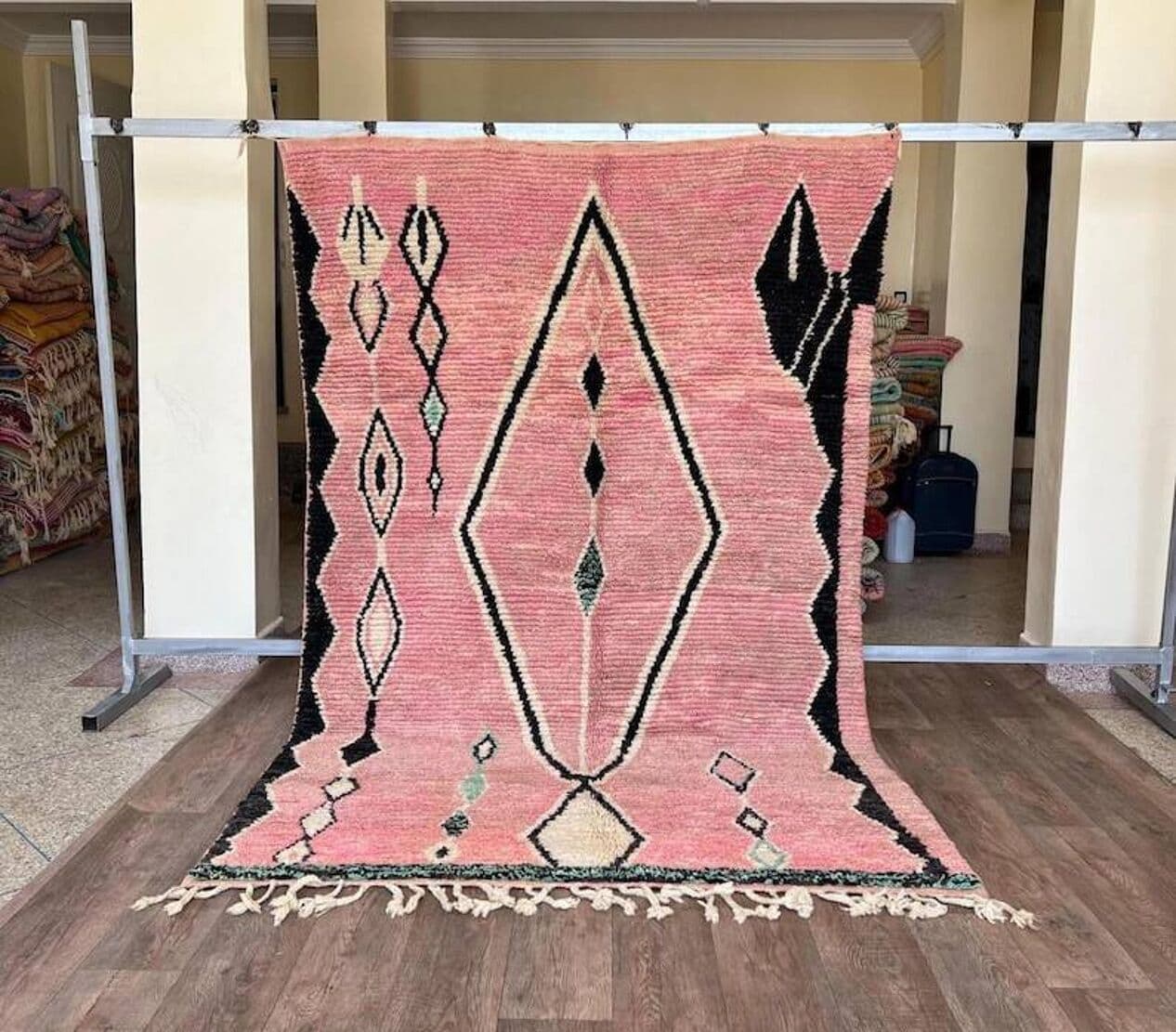 Ręcznie tkany dywan 200x300 cm, wełna, różowy, Maroko - 202696