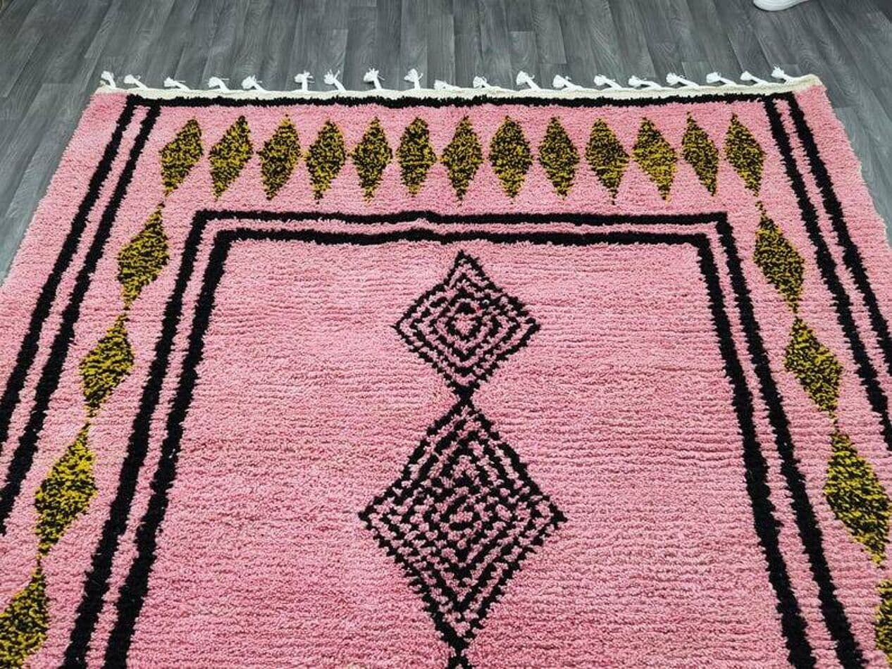 Ręcznie tkany dywan 200x250 cm, wełna, różowy, czarny, zielony, Maroko - 202378