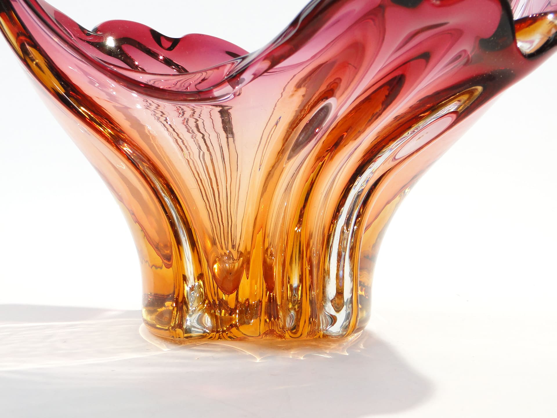 Bowl, pink glass, Val Saint Lambert, Belgium, 1960s. - 1441