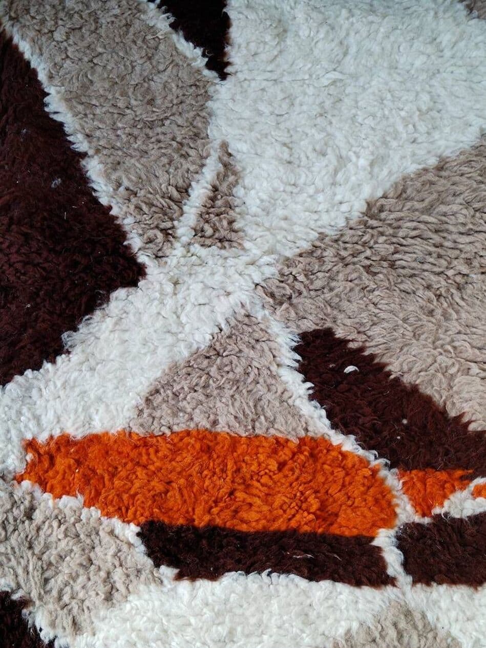Ręcznie tkany dywan 250x150 cm, wełna, beżowy, brązowy, czarny, biały, pomarańczowy, Maroko - 203110