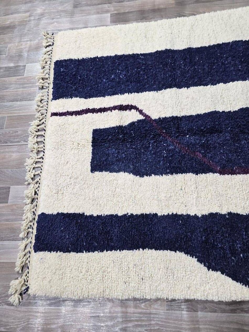 Ręcznie tkany dywan 150x250 cm, wełna, kremowy, granatowy, beżowy, Maroko - 205717