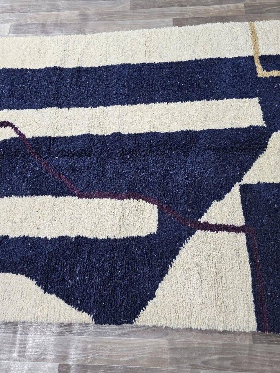 Ręcznie tkany dywan 150x250 cm, wełna, kremowy, granatowy, beżowy, Maroko - 205715