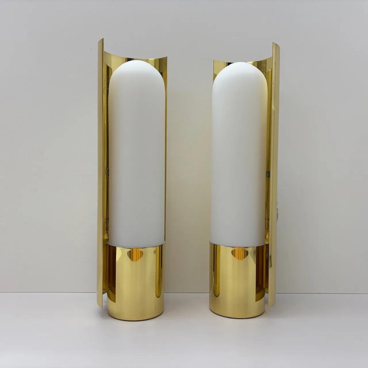 Para kinkietów, złocony mosiądz, szkło opalowe, Glashütte Limburg, Niemcy, lata 80. - 14198