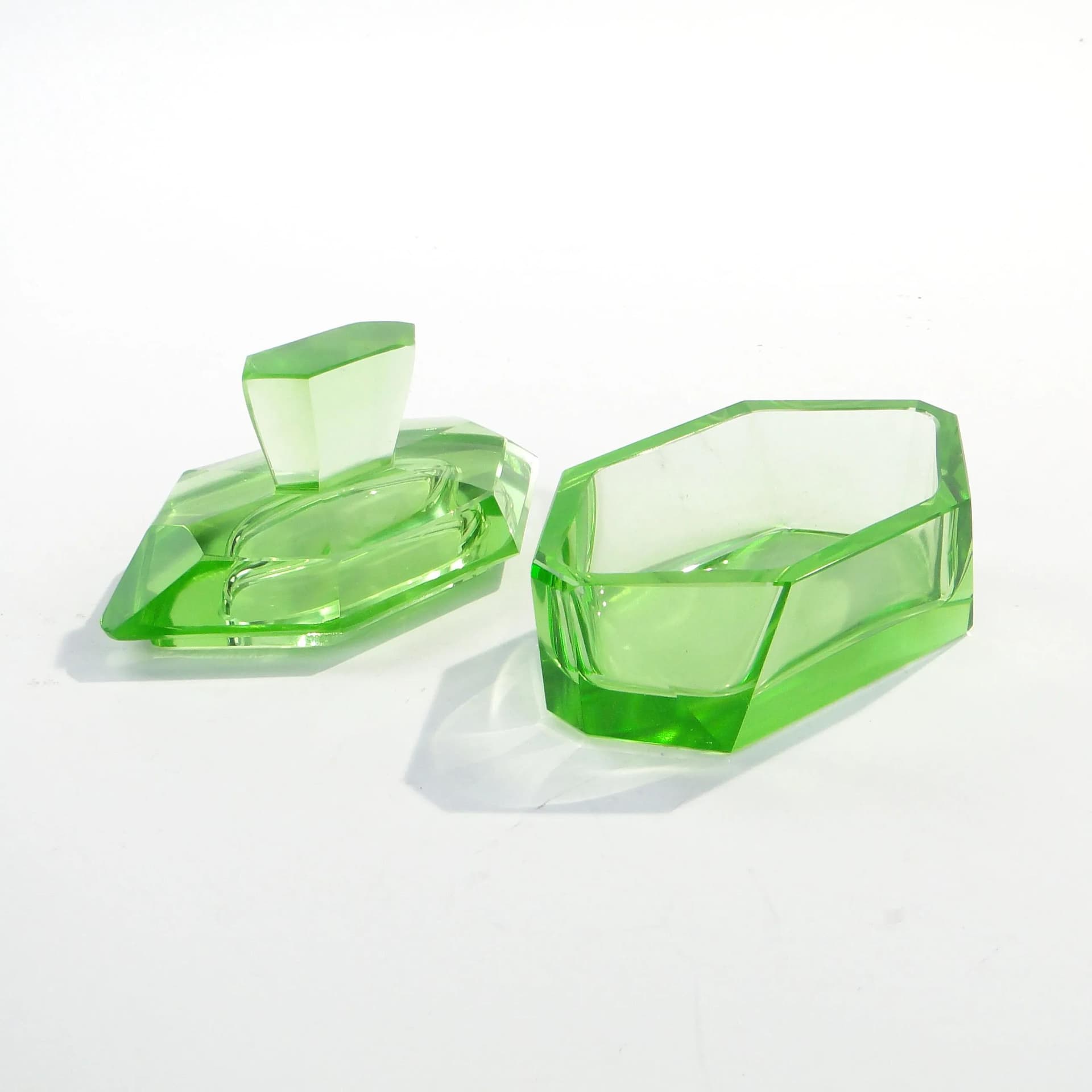 Bonbonniere Art Deco, turquoise, crystal, Moser, Czechoslovakia, 1930s - 14289