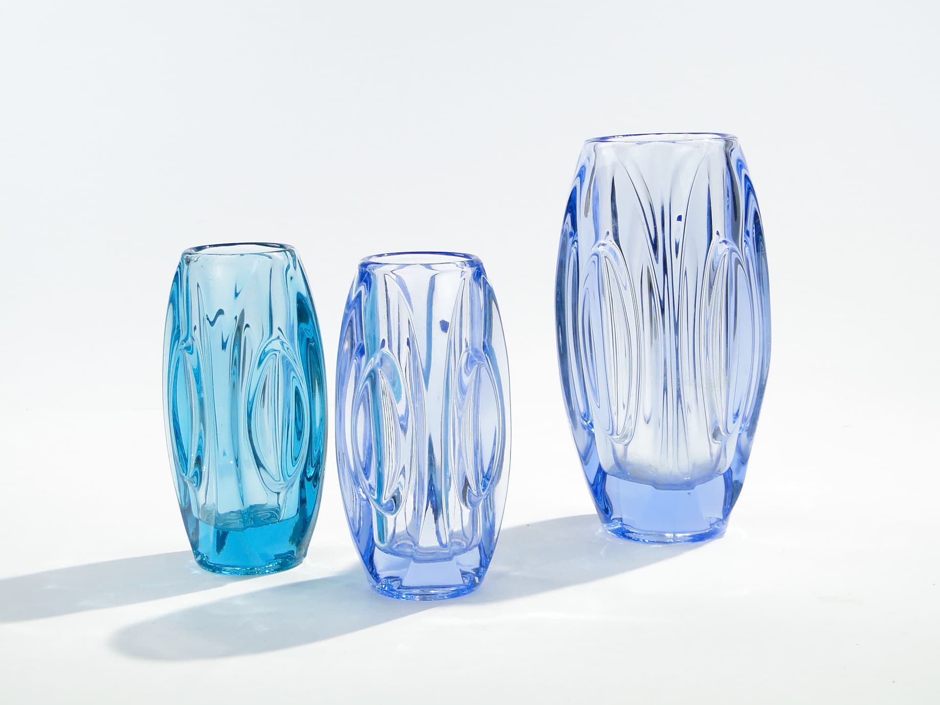 Wazon Optyczny 914, turkusowy, szkło, proj. R. Schrötter, Czechosłowacja, lata 50. - 1455