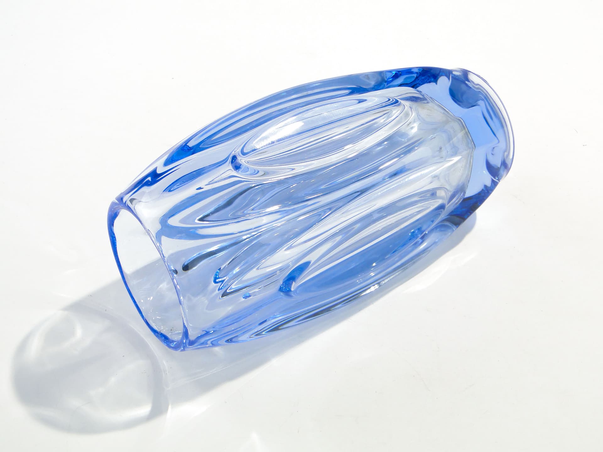 Wazon Optyczny 914, turkusowy, szkło, proj. R. Schrötter, Czechosłowacja, lata 50. - 1462