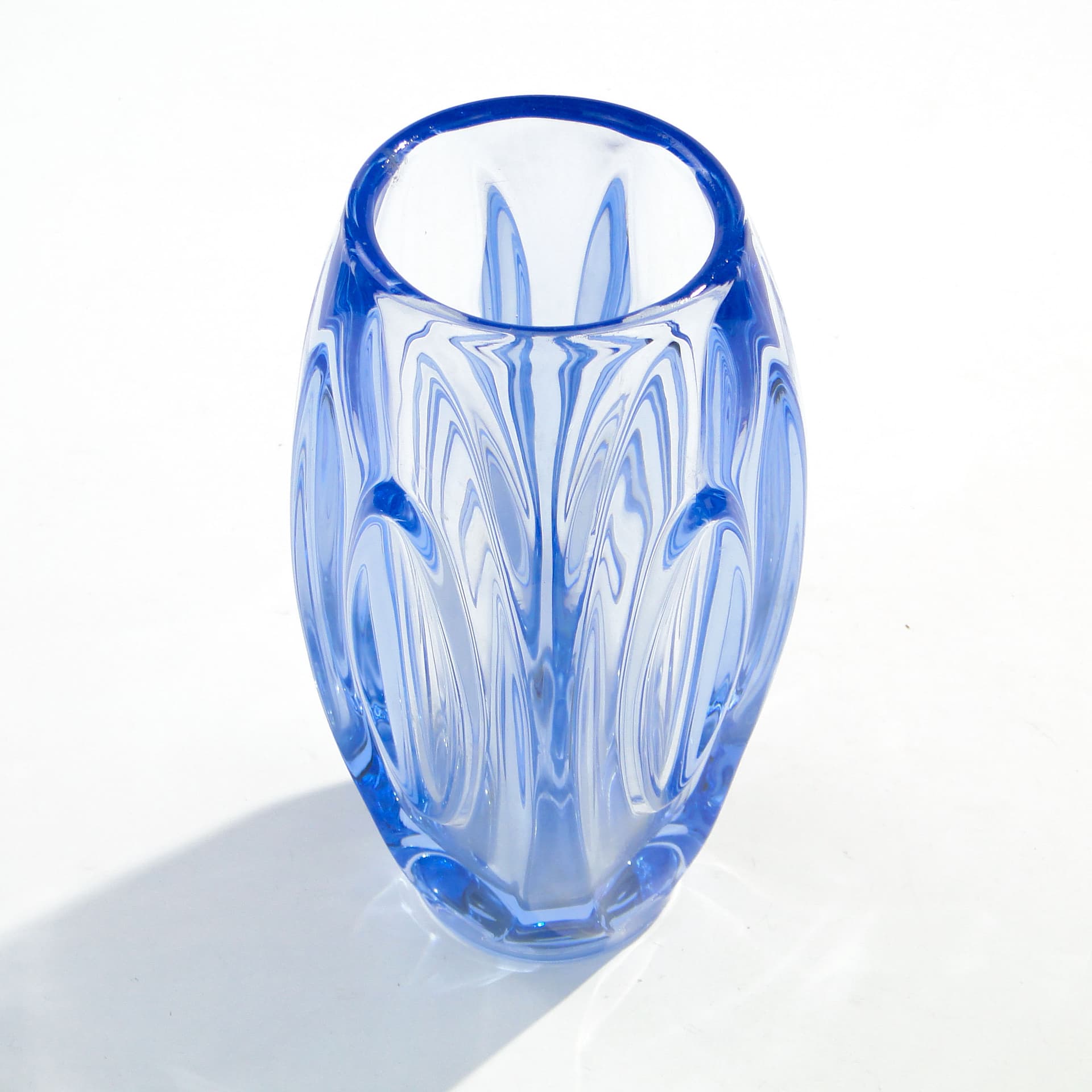 Wazon Optyczny 914, turkusowy, szkło, proj. R. Schrötter, Czechosłowacja, lata 50. - 1460