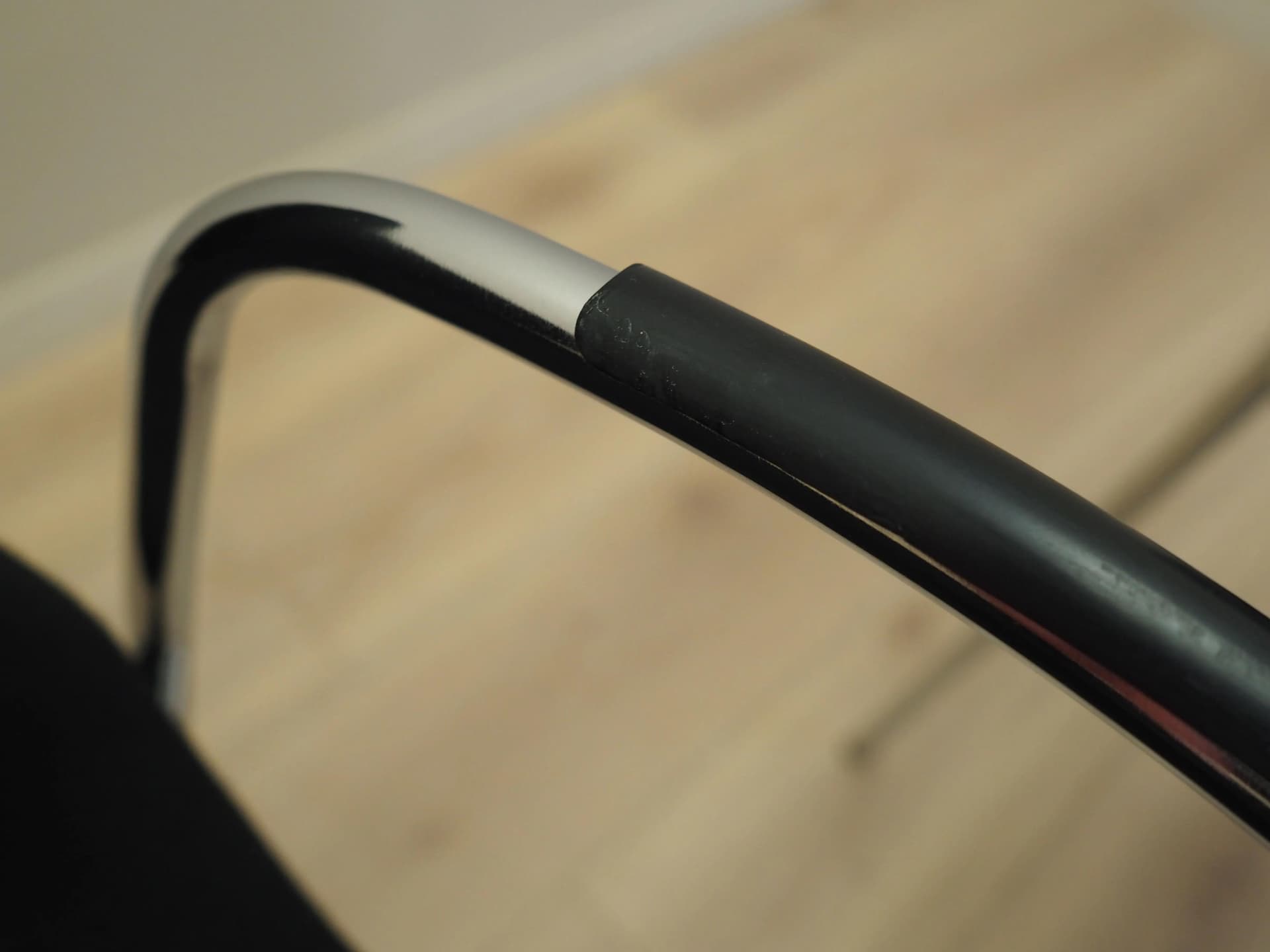 set of three armchairs, black metal, Italy, 1970s - 14671