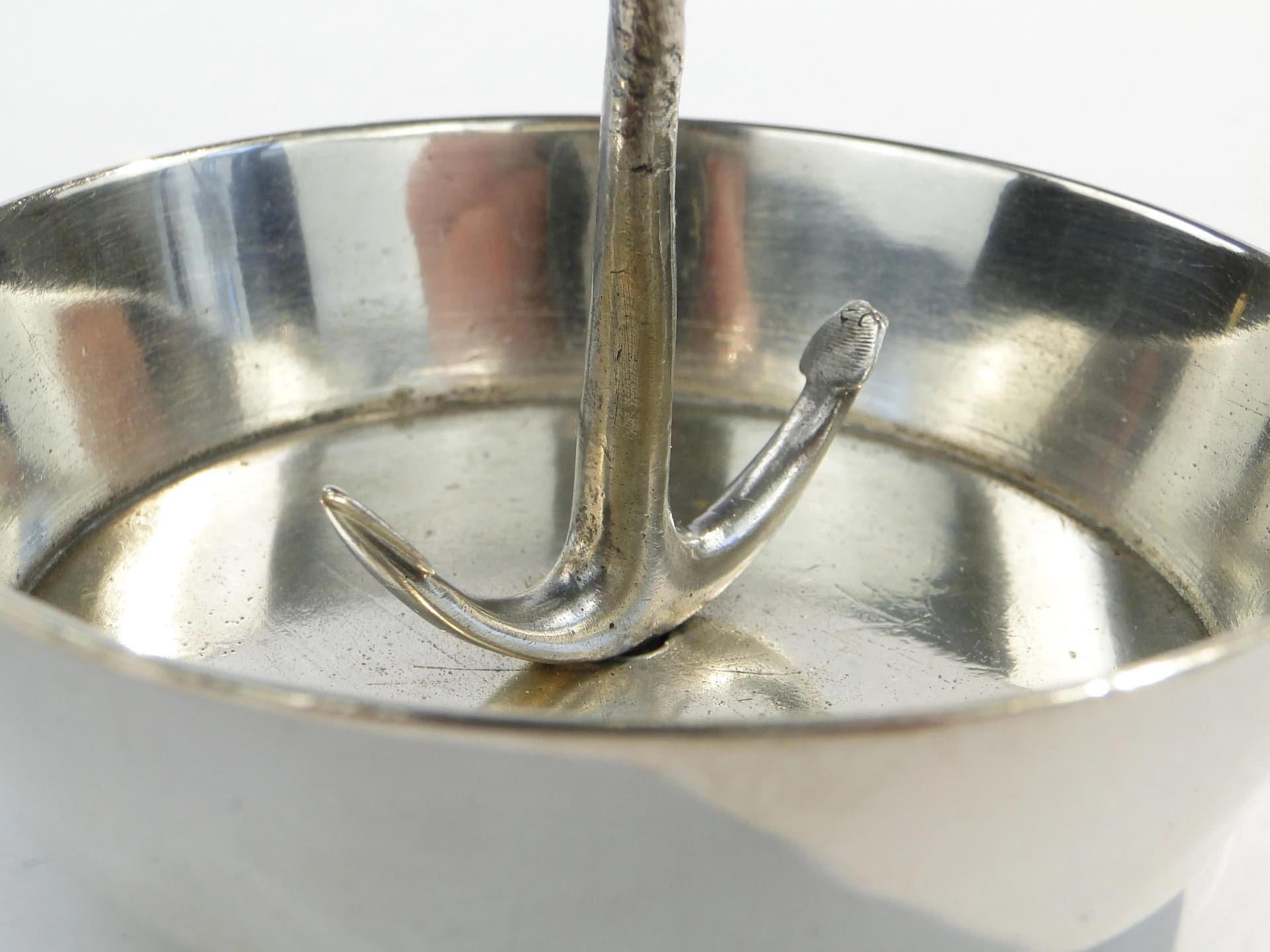 Popielniczka marynistyczna, srebro, Bracia Henneberg, Polska, lata 30. - 14726