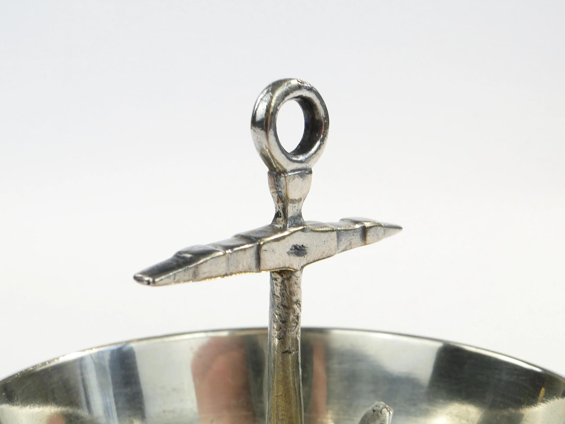 Popielniczka marynistyczna, srebro, Bracia Henneberg, Polska, lata 30. - 14725