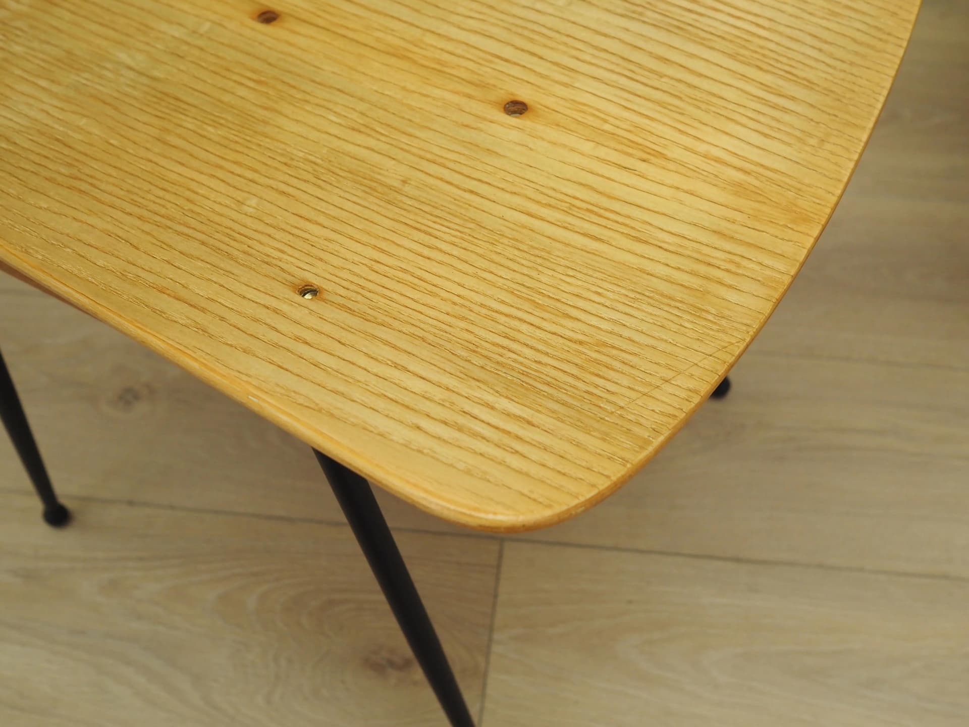 Komplet sześciu krzeseł, sklejka brzozowa naturalna, metal czarny, tkanina zielony, proj. C. Ratti, Włochy, lata 50. - 14812