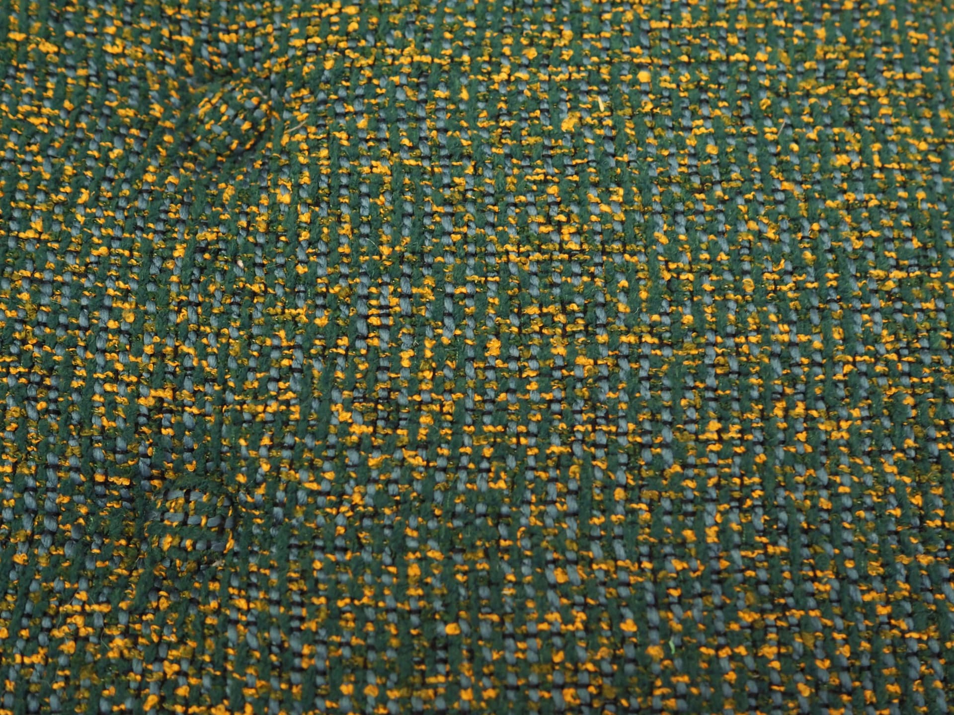 Komplet sześciu krzeseł, sklejka brzozowa naturalna, metal czarny, tkanina zielony, proj. C. Ratti, Włochy, lata 50. - 14807