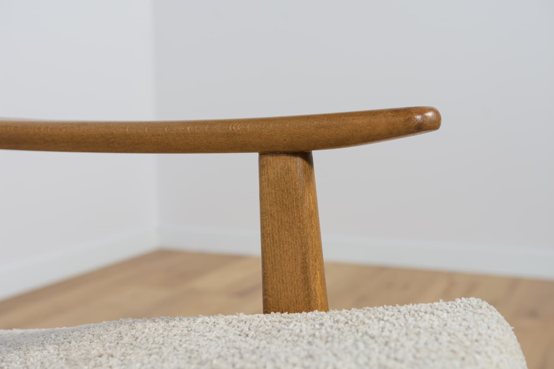 Para foteli Model 5825, boucle kremowy, buk, Polska, lata 60. - 204085