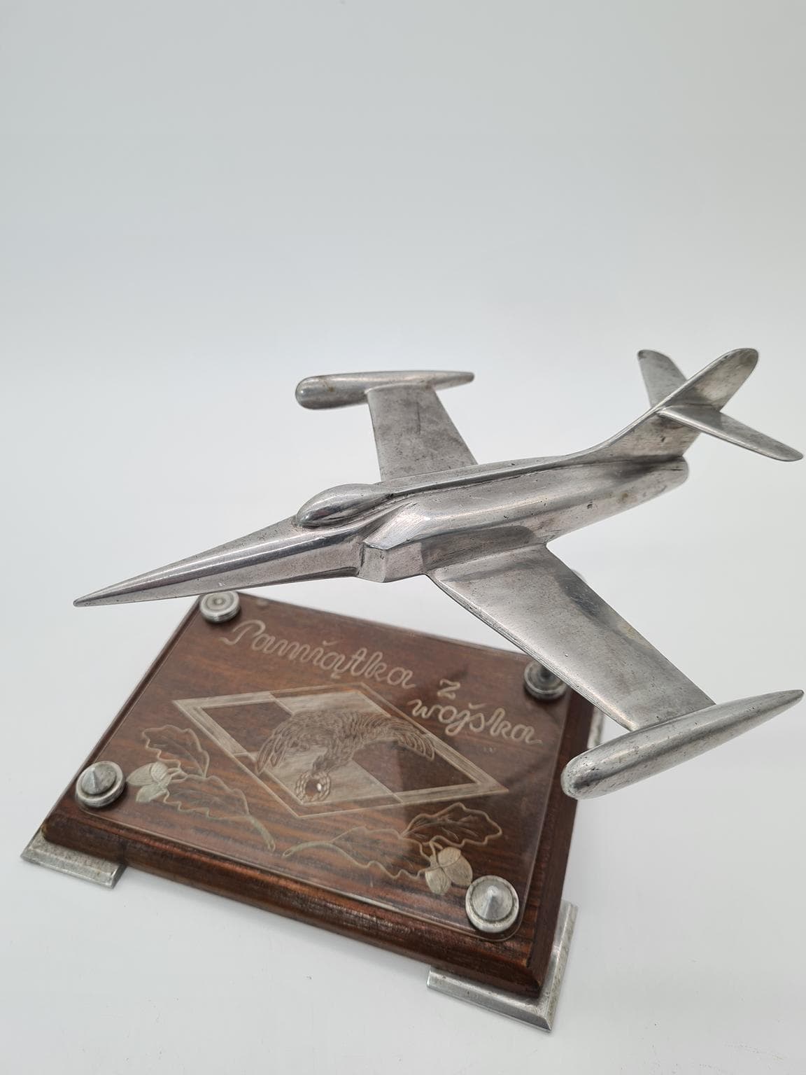 Model samolotu pamiątkowy, srebrny, metal drewno, Polska, lata 70. - 205982