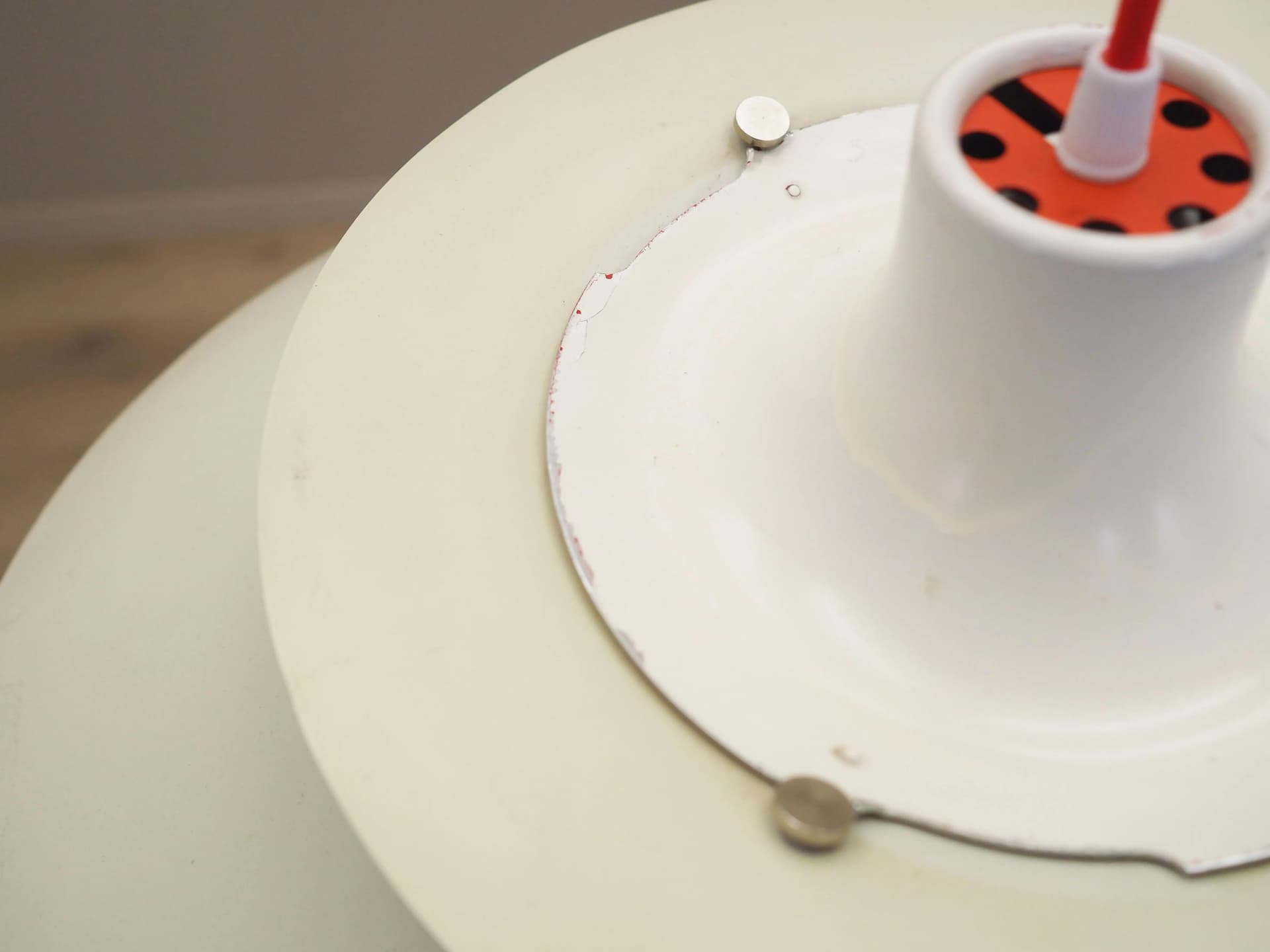 Lampa wisząca PH 5, metal biały multikolor, proj. P. Henningsen, dla Louis Poulsen, Dania, lata 70. - 14980