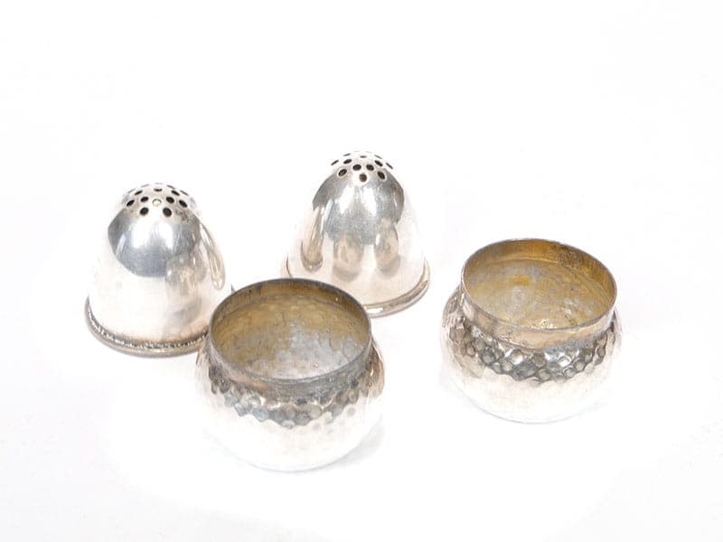 Pair of salt shakers acorn, silver, Sweden, early 20th c. - 207372