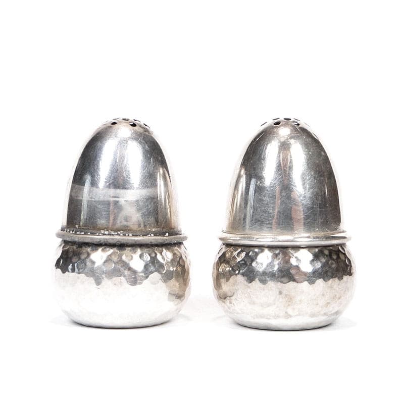 Pair of salt shakers acorn, silver, Sweden, early 20th c. - 207369
