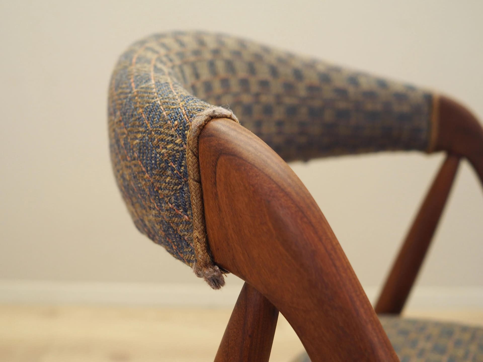 Komplet trzech krzeseł Model 31, teak brązowy, proj. K. Kristiansen, Dania, lata 70. - 14967