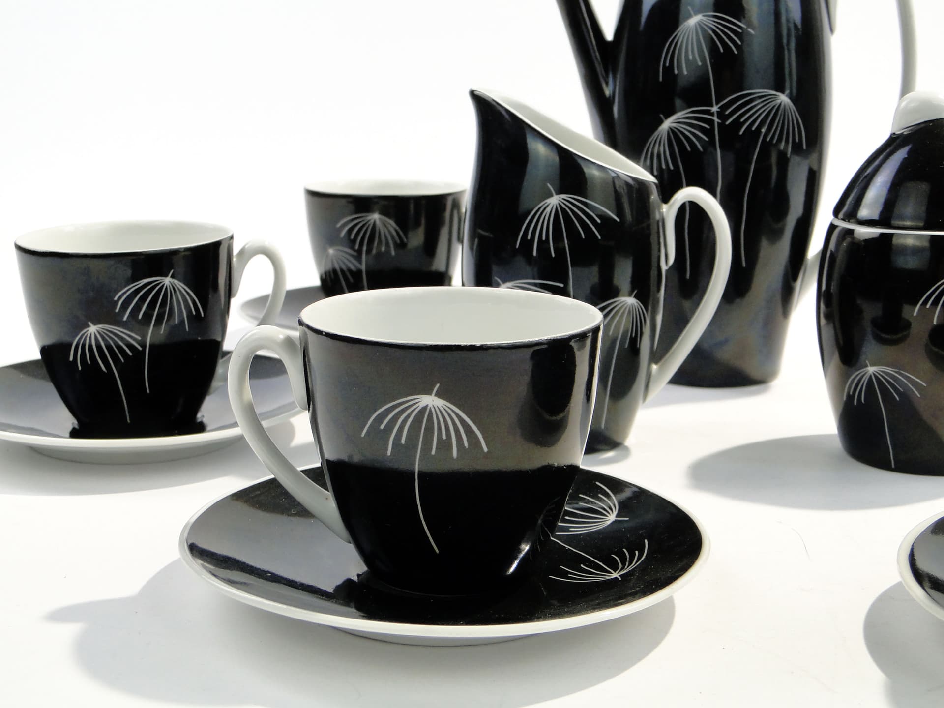 Coffee set Tom, black, porcelain, by J. Steckiewicz, Zakłady Porcelany Stołowej Wałbrzych, Poland, 1950s. - 1512
