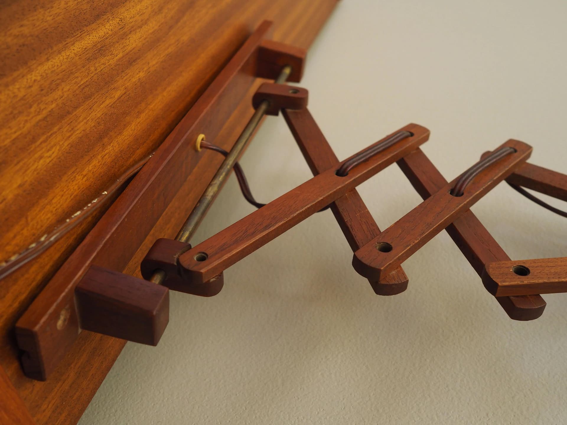 Tekowy kinkiet ścienny, dla Lyfa, Dania, lata 70. - 14954