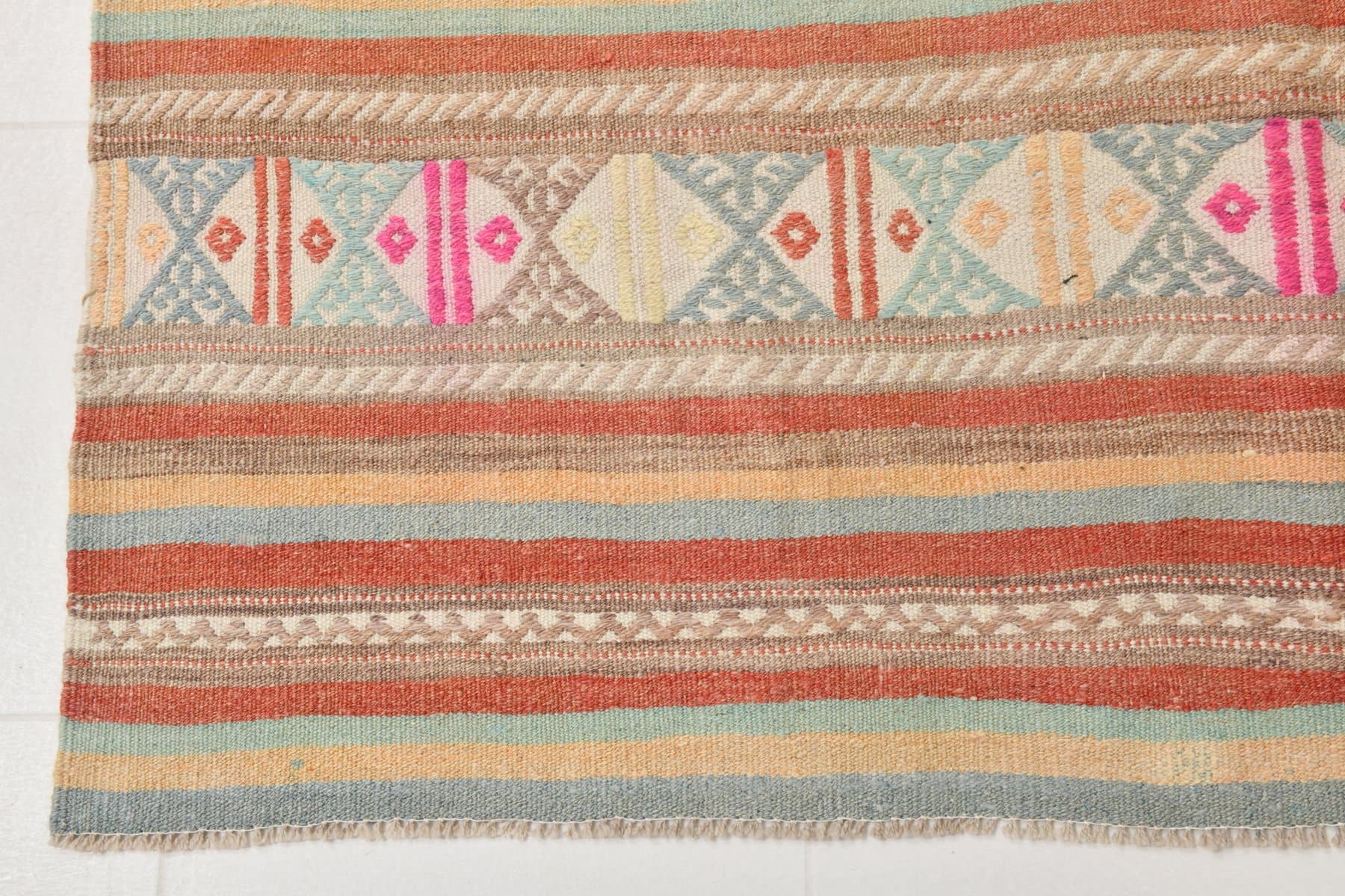 Kilim 252x170 cm, beżowy, różowy, wełna, lata 70. - 211214