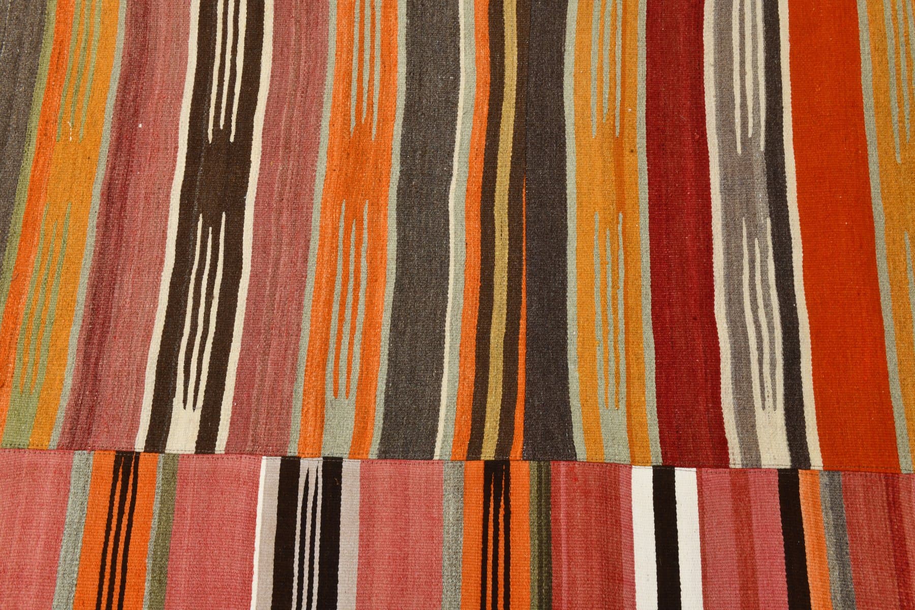 Kilim 353x257 cm, Brown, Wool, 1970s - 211139