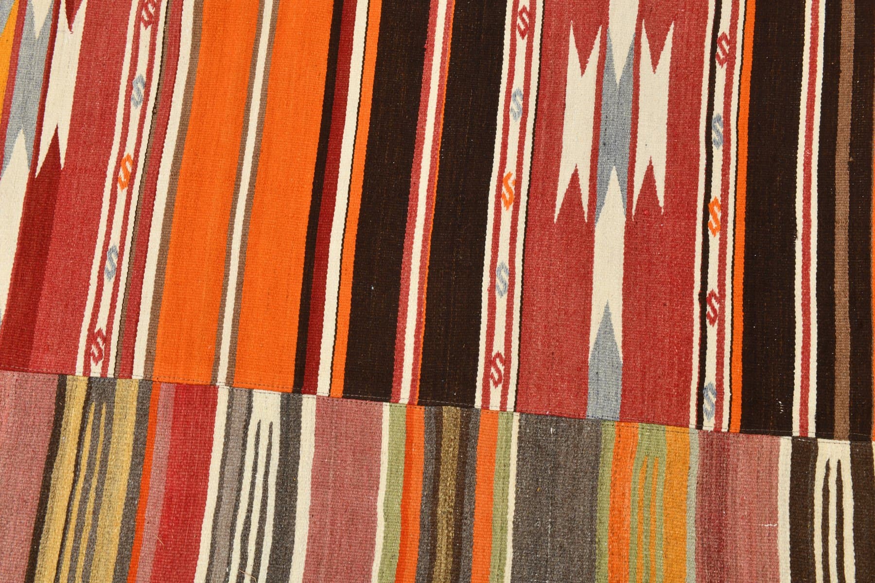 Kilim 353x257 cm, Brown, Wool, 1970s - 211143