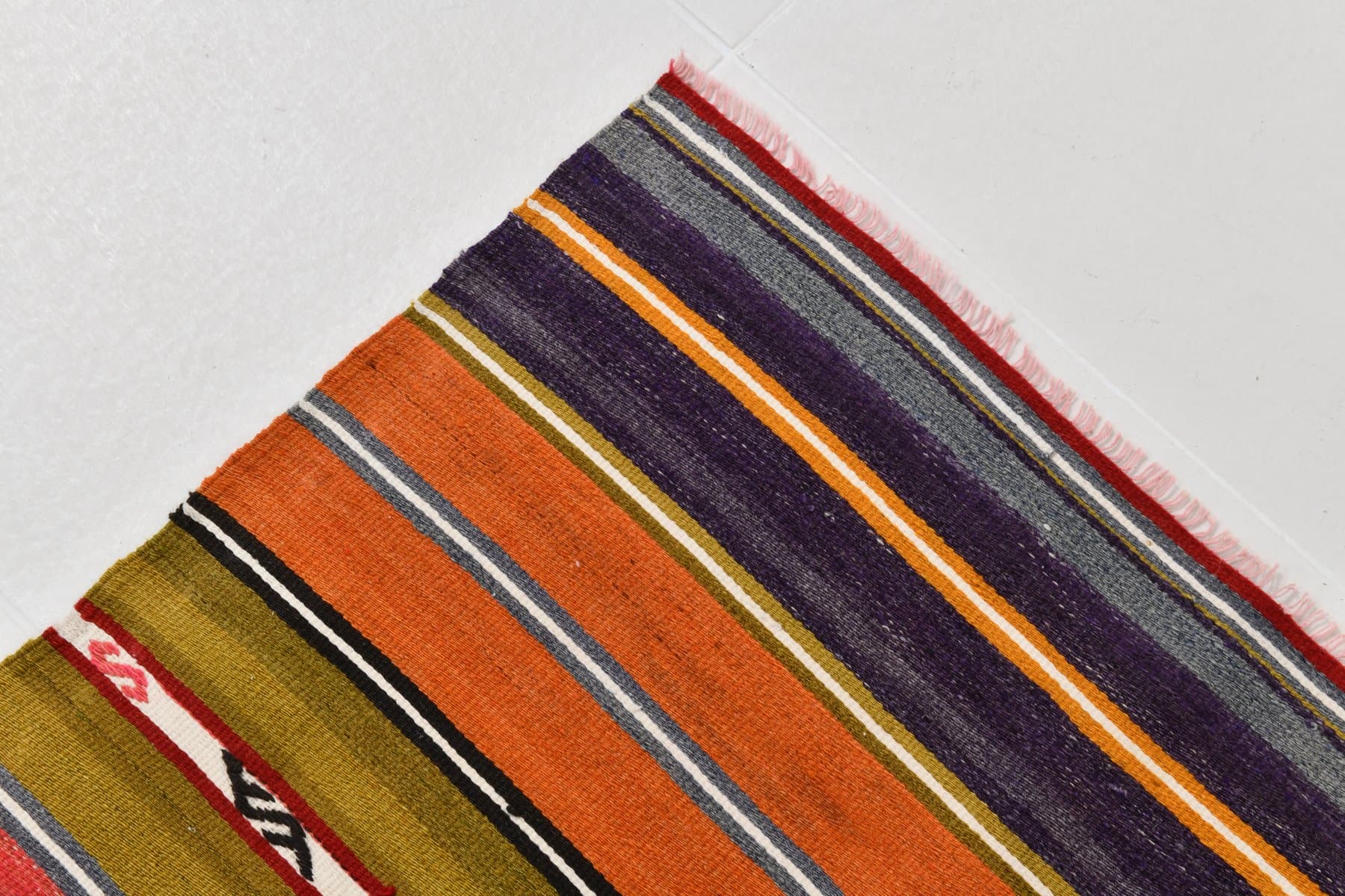 Kilim 215x163 cm, czerwony, zielony, wełna, lata 60. - 211340