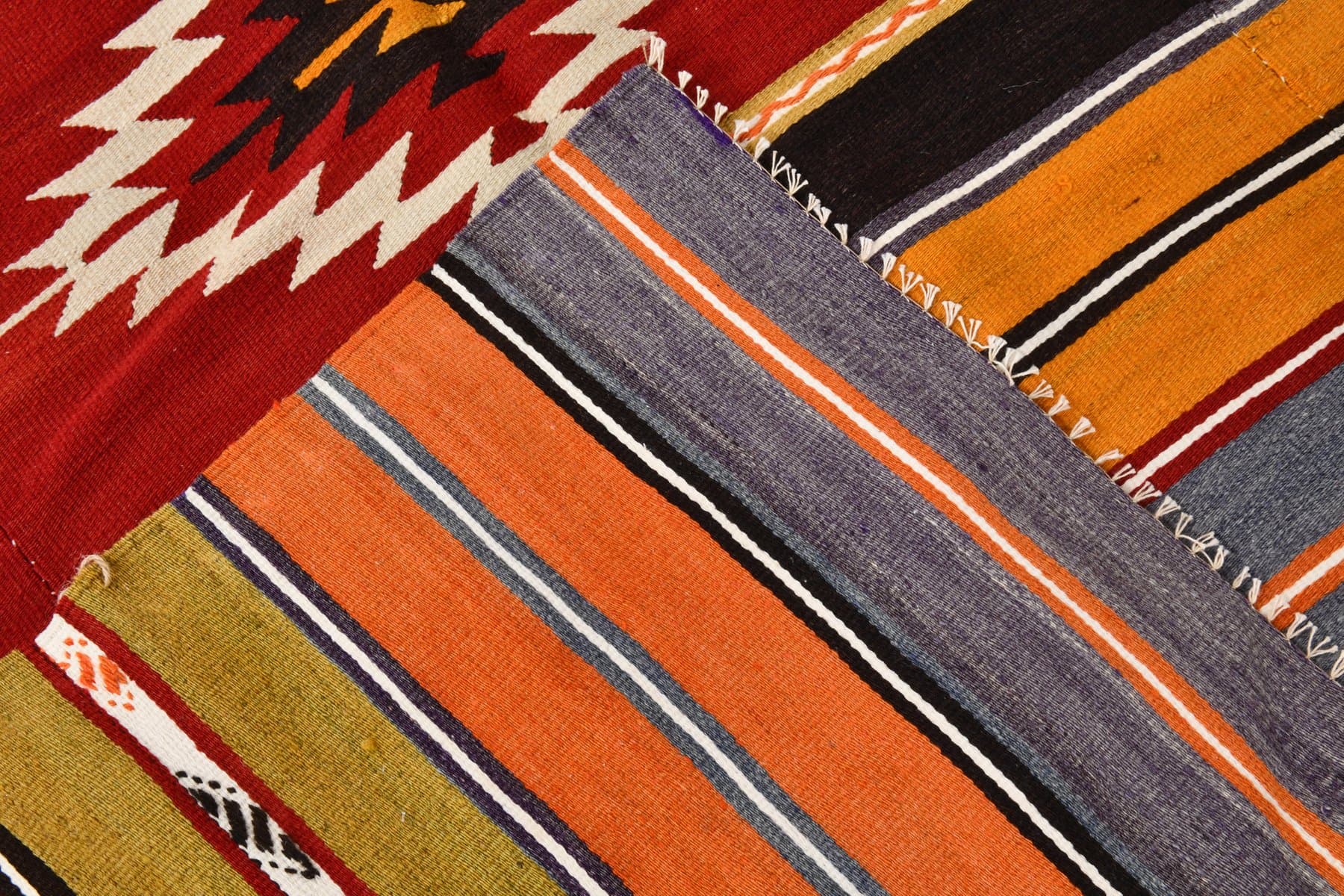 Kilim 215x163 cm, czerwony, zielony, wełna, lata 60. - 211349
