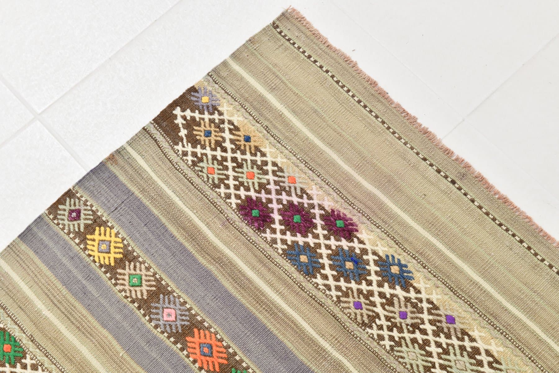 Kilim 241x139 cm, beżowy, wełna, Turcja, lata 60. - 211489