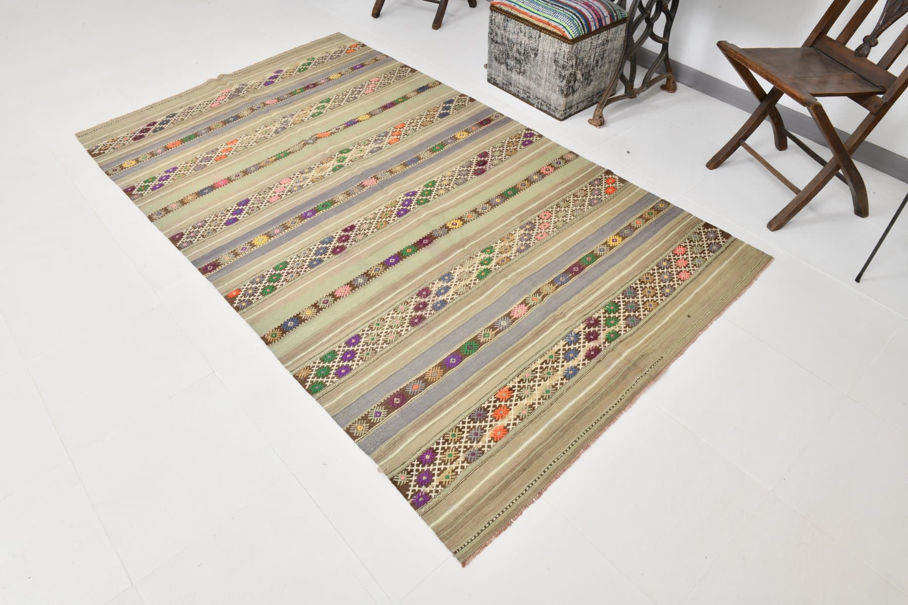 Kilim 241x139 cm, beżowy, wełna, Turcja, lata 60. - 211492