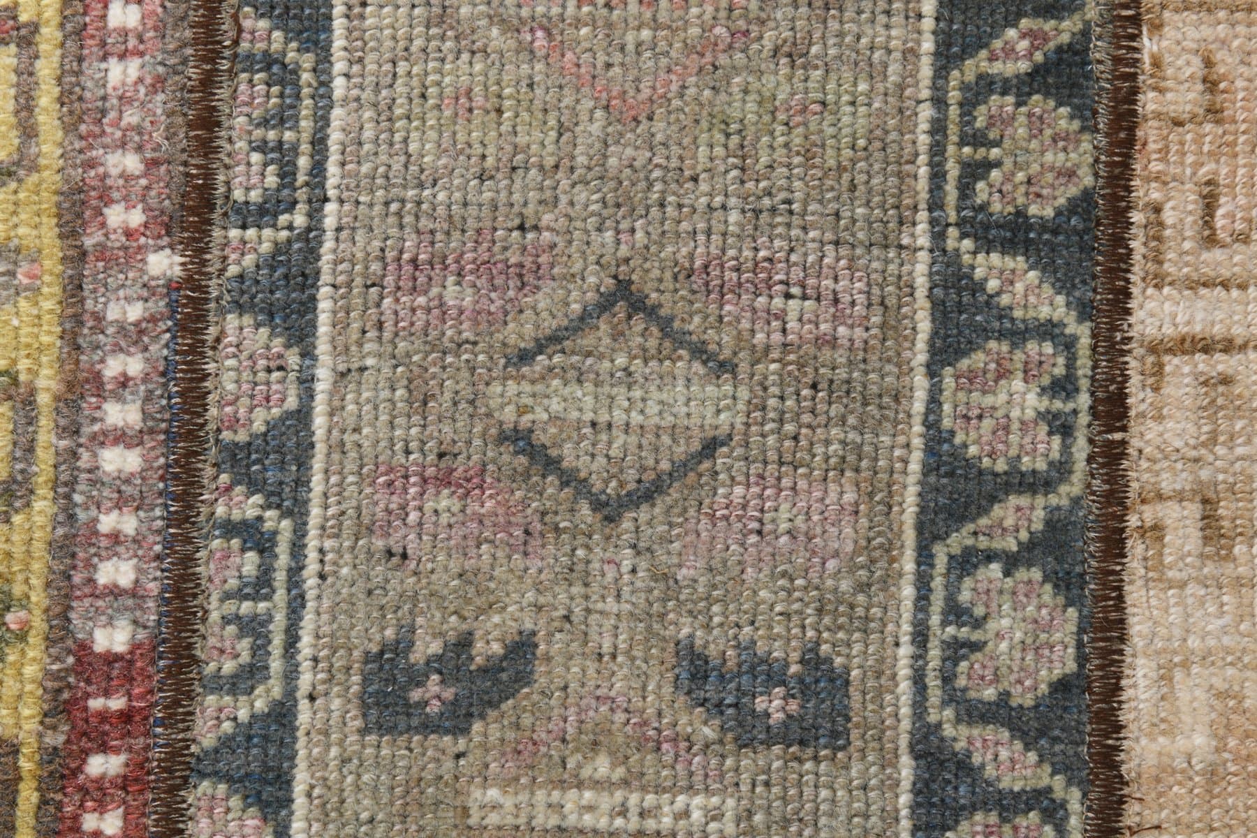 Dywan 98x61 cm, brązowy, beżowy, wełna, lata 60. - 211485