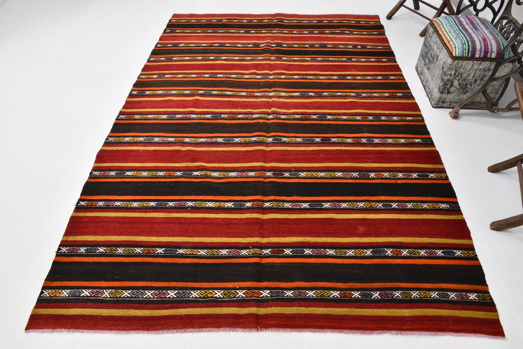 Kilim 269x184 cm, czerwony, czarny, wełna, Turcja, lata 60. - 212115