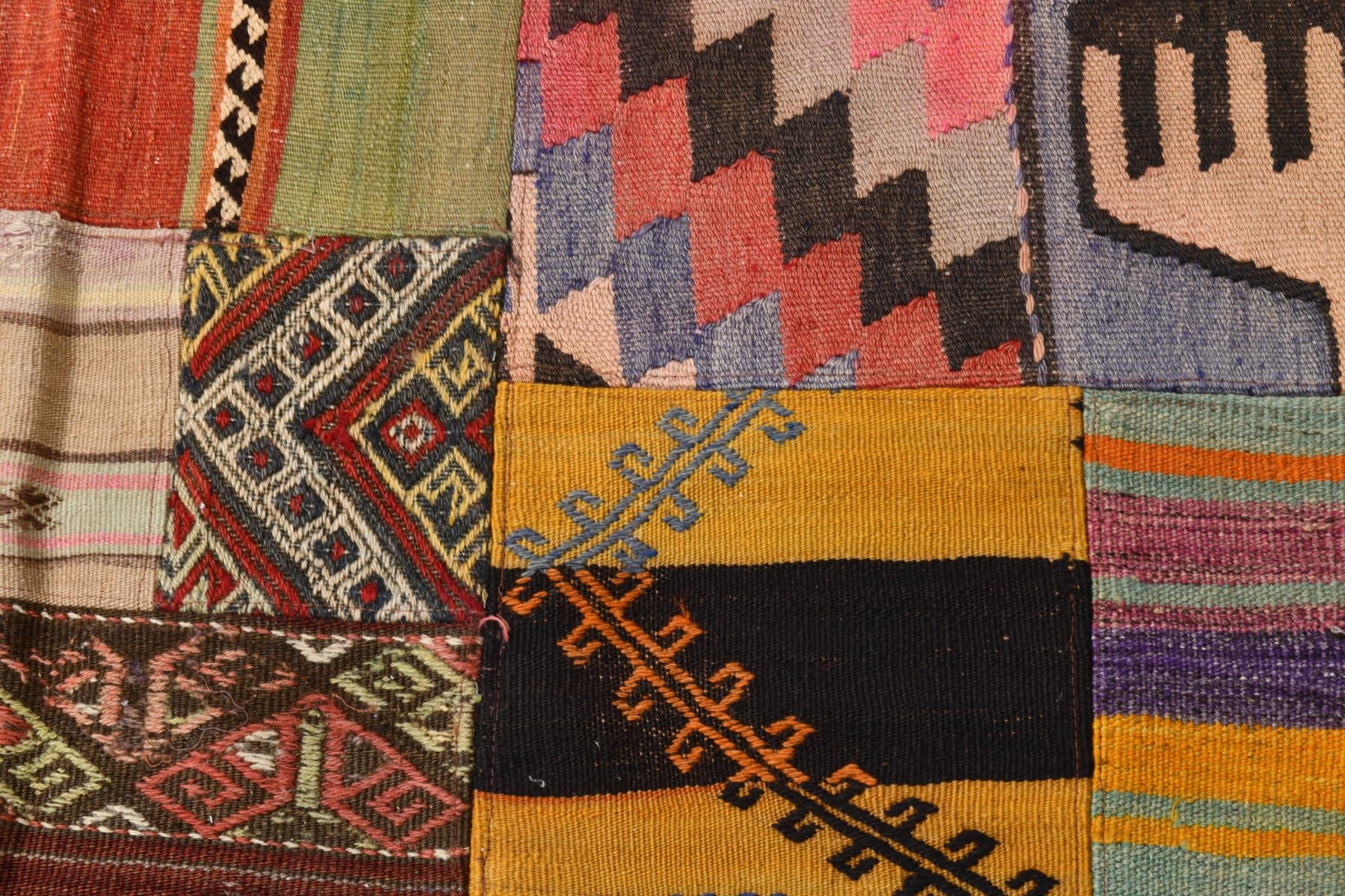 Kilim 133x183 cm, brązowy, zielony, wełna, lata 70. - 212010