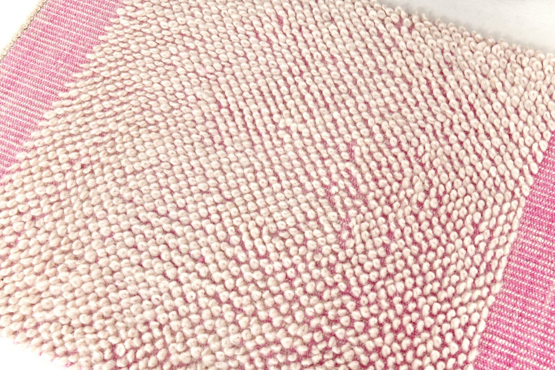 Kilim 87x65 cm, różowy, wełna, lata 70. - 212523