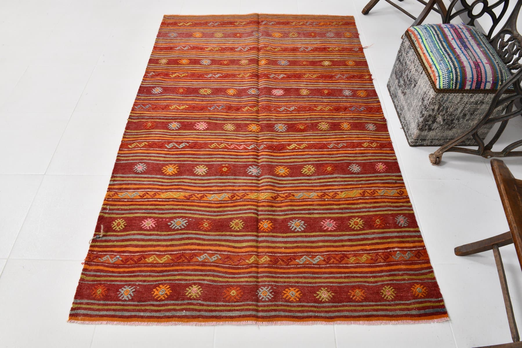 Kilim 131x203 cm, czerwony, pomarańczowy, wełna, Turcja, lata 60. - 212373