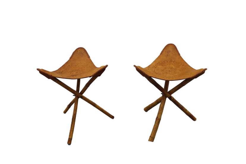 Para stołków safari, skóra naturalna brązowa, rattan brązowy, Polska, lata 70.