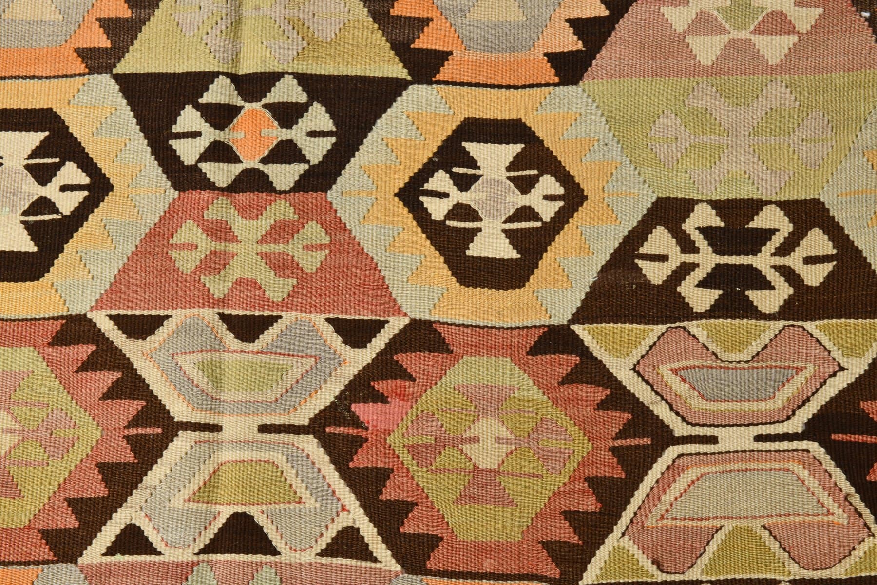 Kilim 157x124 cm, beige, olive, wool, 1970s - 212994