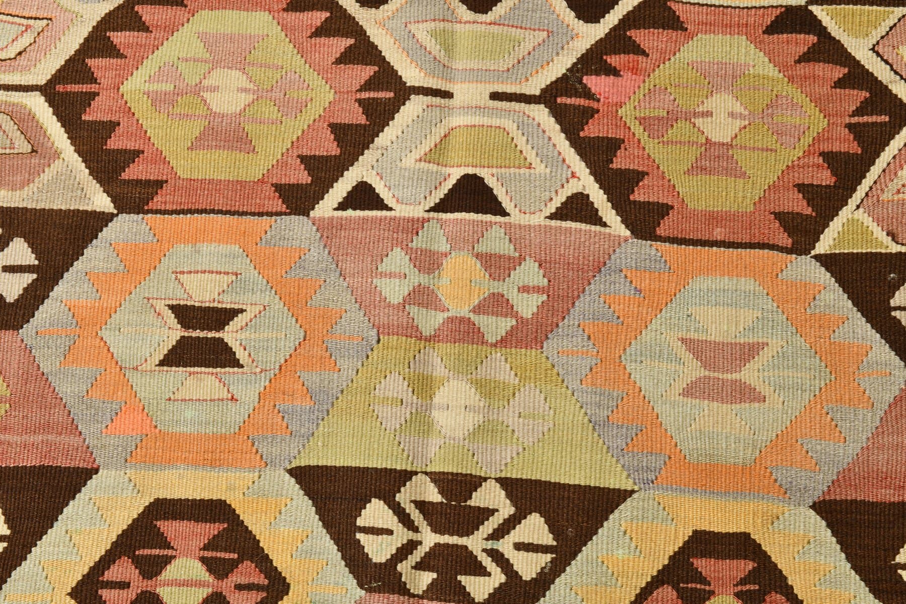 Kilim 157x124 cm, beige, olive, wool, 1970s - 212995