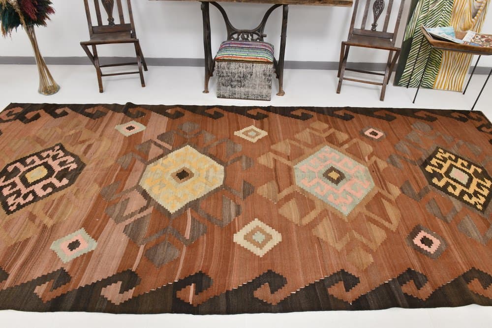 Kilim 174x398 cm, brązowy, różowy, wełna, lata 70. - 213276