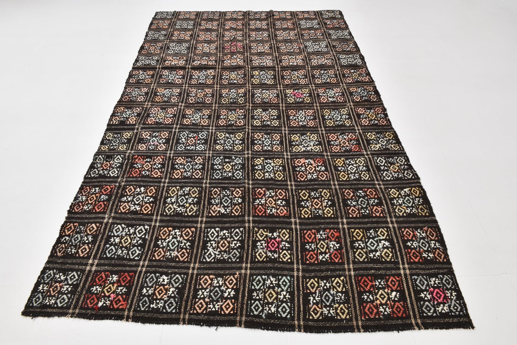 Kilim 151x267 cm, czarny, czerwony, wełna, Turcja, lata 60. - 214115