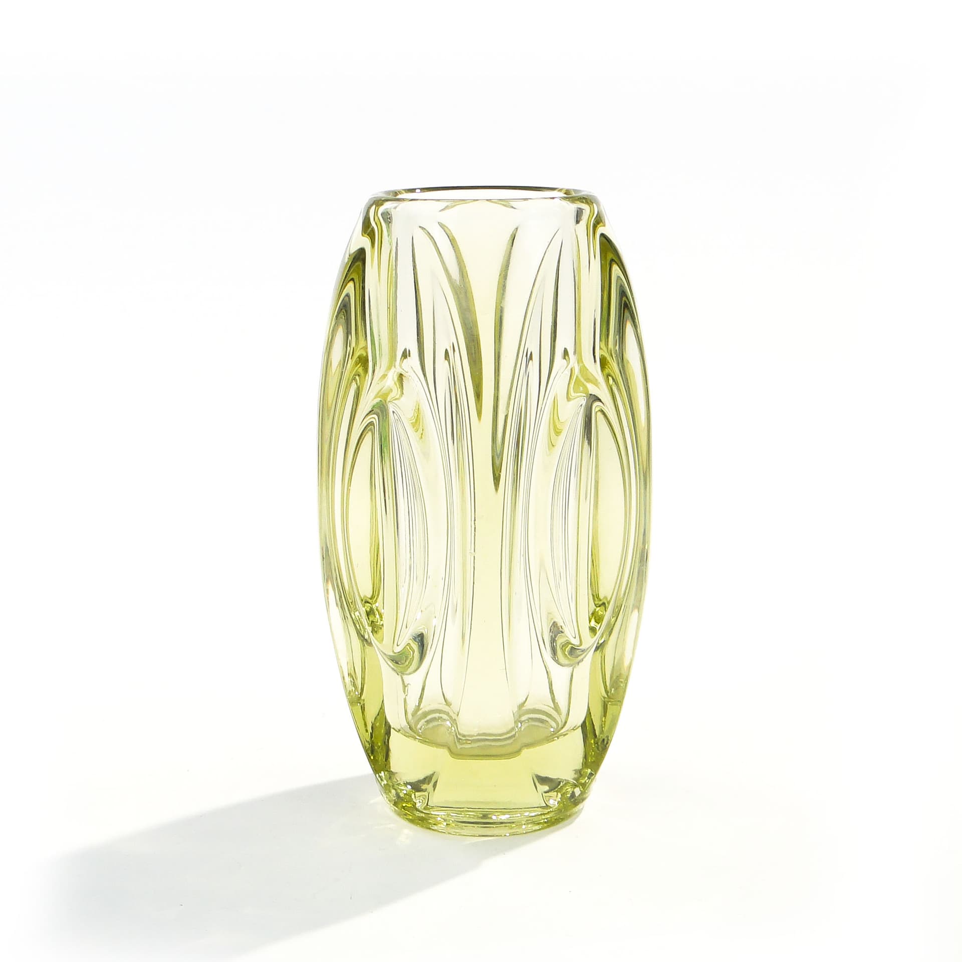 Wazon Optyczny, turkusowy, szkło, proj. R. Schrötter, Czechosłowacja, lata 50. - 1549