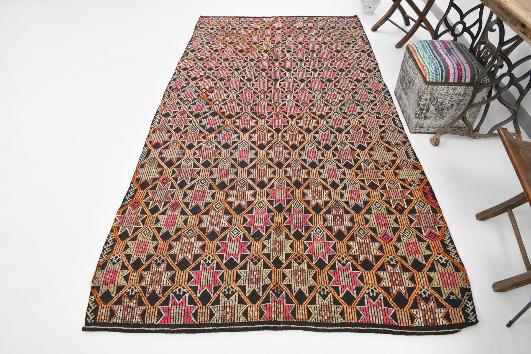 Kilim 155x303 cm, brown, wool, Turkey, 1960s. - 213995