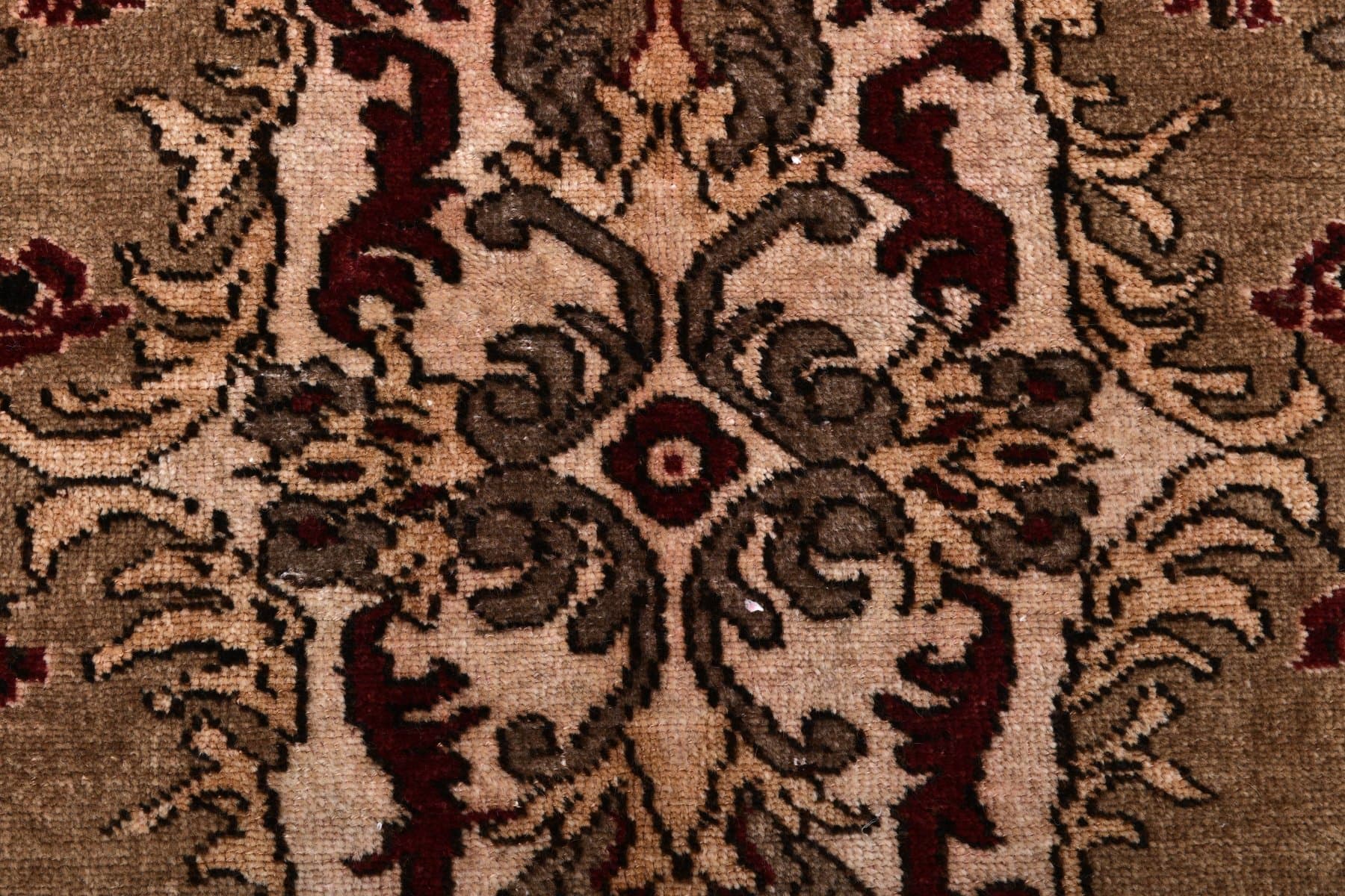 Rug 224x286 cm, red, wool, Turkey, 1970s. - 213932
