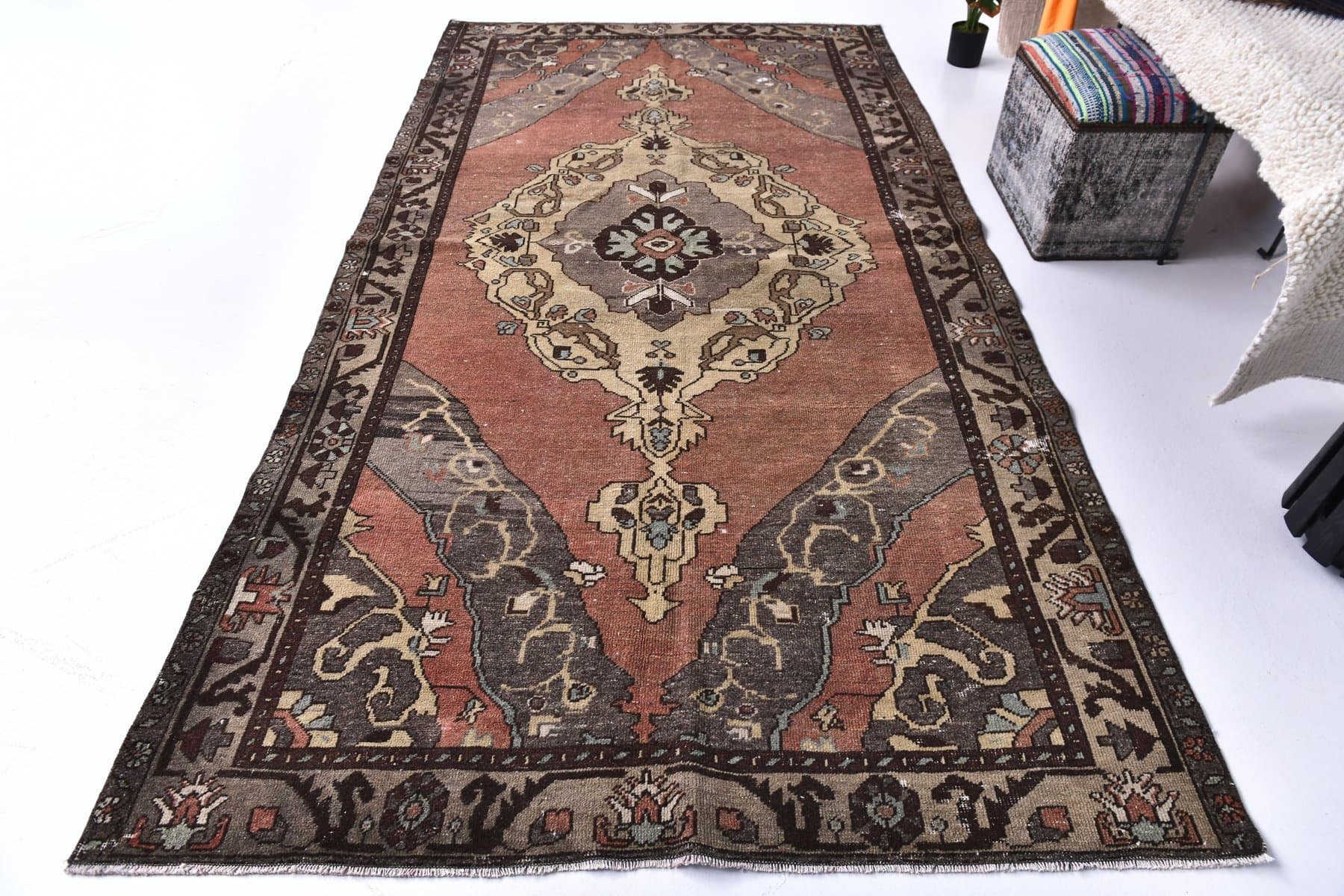 Rug 160x298 cm, red, beige, wool, Turkey, 1970s. - 213839