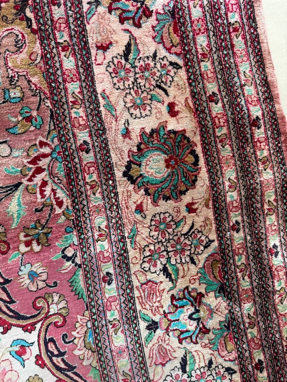 Dywan Ghoum, 320x205 cm, jedwab multikolor, Iran - 213643