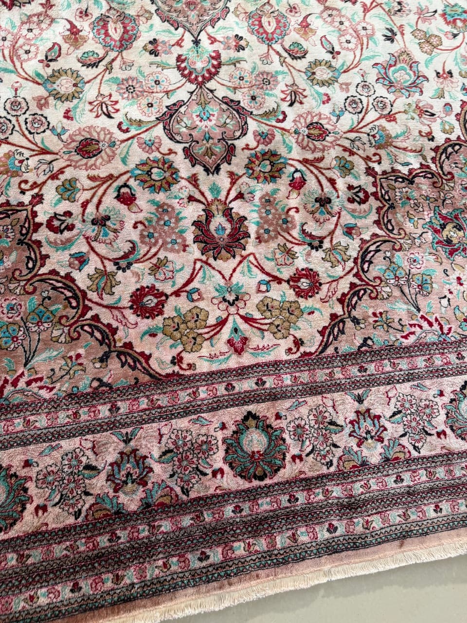 Dywan Ghoum, 320x205 cm, jedwab multikolor, Iran - 213655